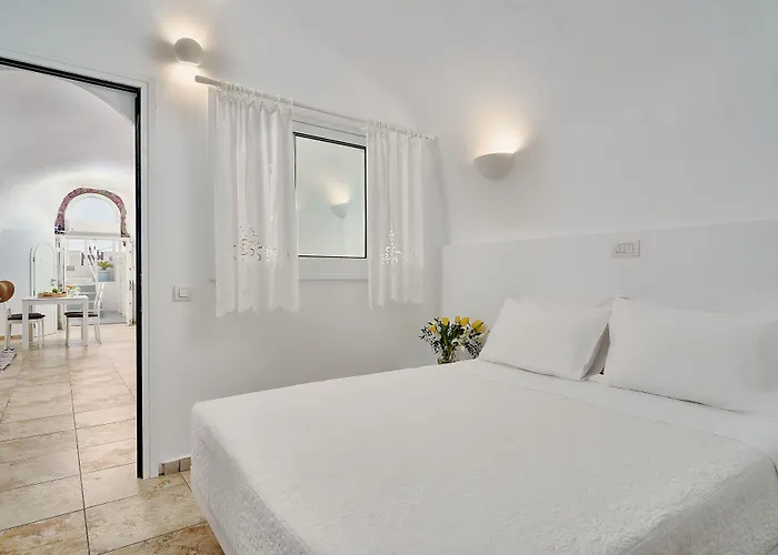 Santorini Mansion At *