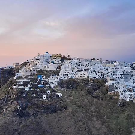 Santorini Mansion At *