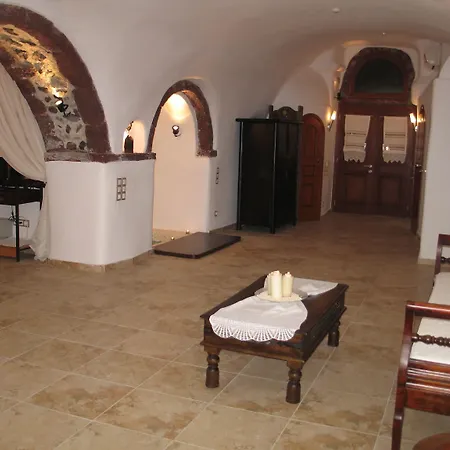 Santorini Mansion At *