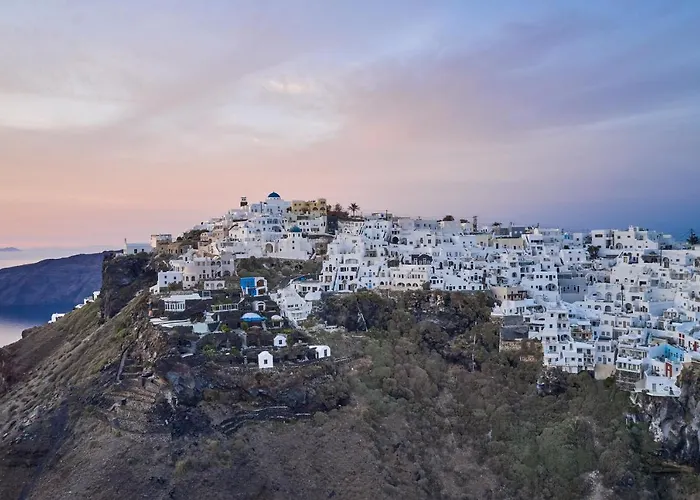 Santorini Mansion At *