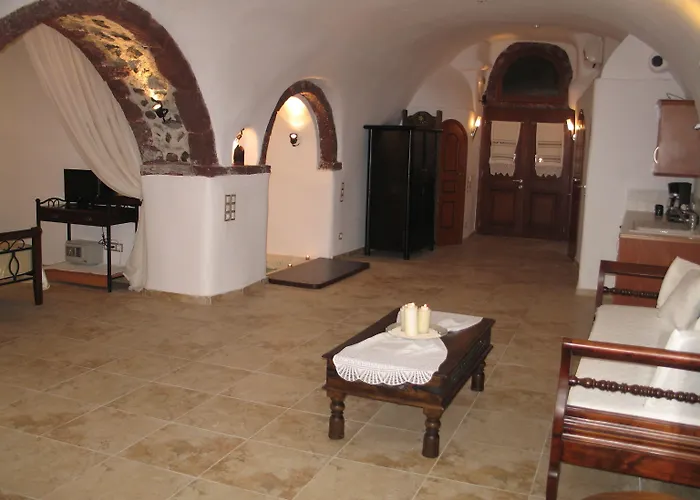 Santorini Mansion At *